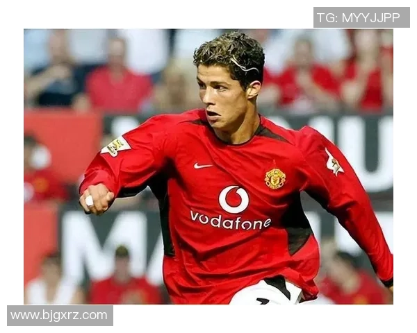 90年代足球传奇人物回顾 世界巨星与时代印记的辉煌岁月