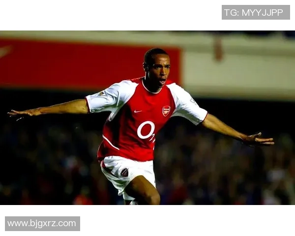 十几岁才开始接触足球却成世界级球星的励志故事